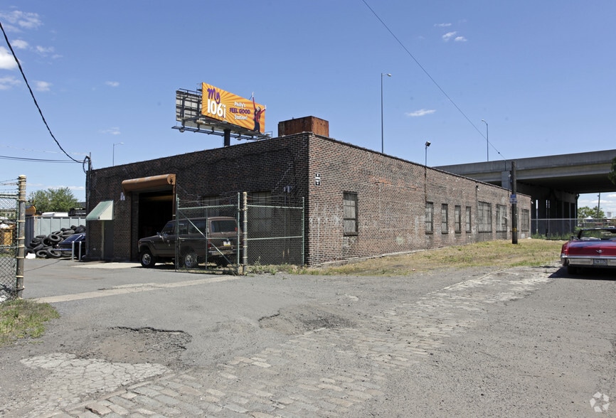 More Photos Of 2930 E Ontario St, Philadelphia Warehouse For Lease