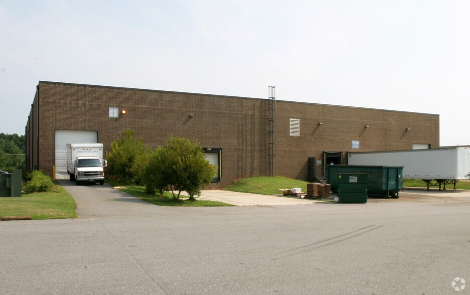 More Photos Of 8007 National Service Rd, Colfax Warehouse For Lease