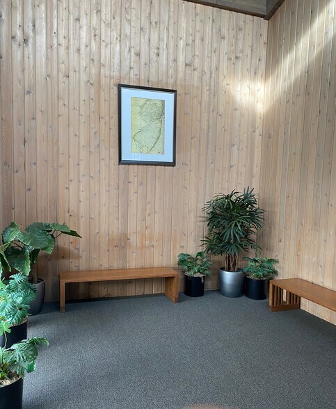 More Photos Of 59 Avenue at the Commons, Shrewsbury Medical For Lease