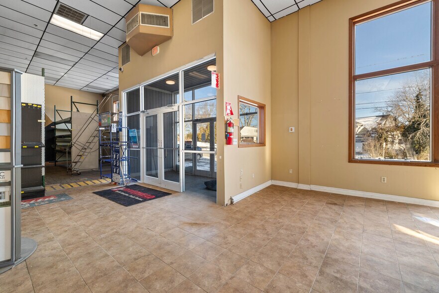 More Photos Of 45 Richards Grove Rd, Quaker Hill Service For Sale