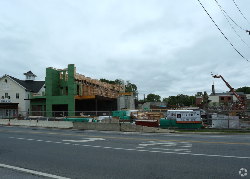 More Photos Of 77A Excelsior Ave, Saratoga Springs Apartments For Lease