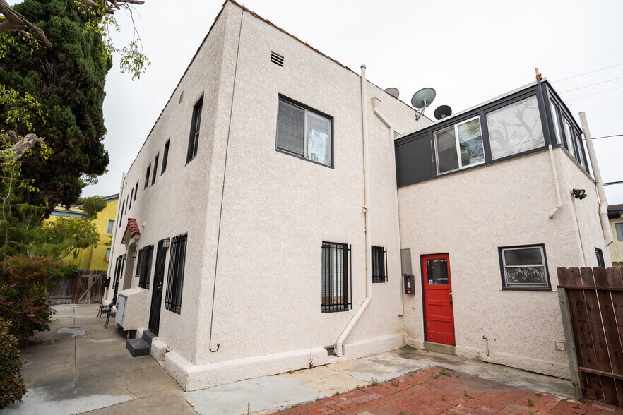 More Photos Of 679 Obispo Ave, Long Beach Apartments For Sale