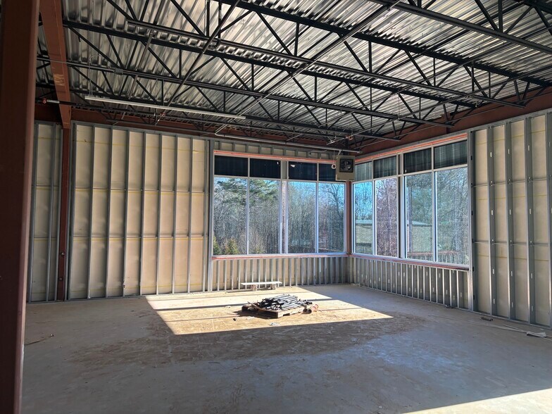 More Photos Of 7355 Main St, Woodstock Medical For Lease