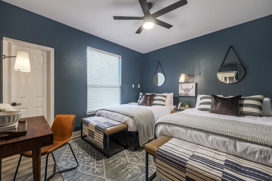 More Photos Of 8601 Zyle Rd, Austin Specialty For Sale