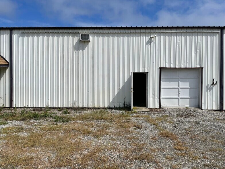 More Photos Of 12 Plains Rd, Essex Warehouse For Lease
