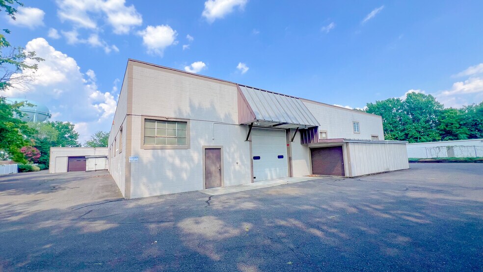 More Photos Of 450 S Fellowship Rd, Maple Shade Township Warehouse For Sale