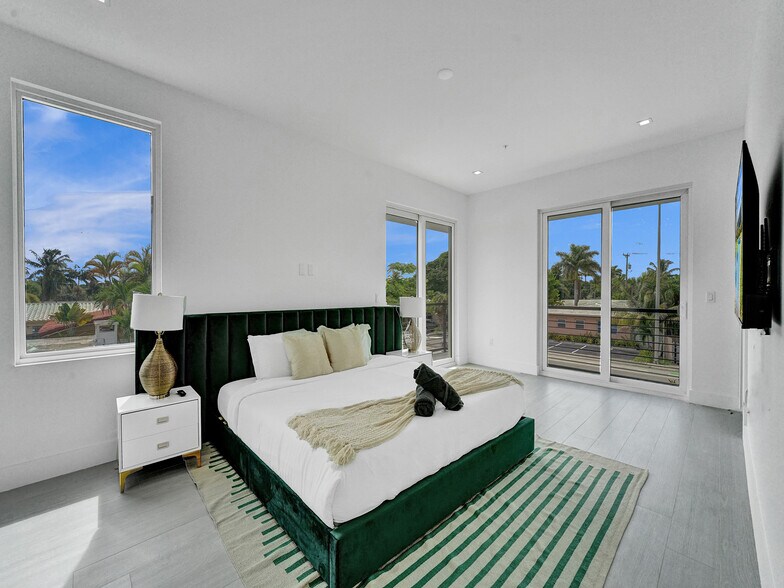 More Photos Of 1220-1226 NE 15th Ave, Fort Lauderdale Apartments For Sale