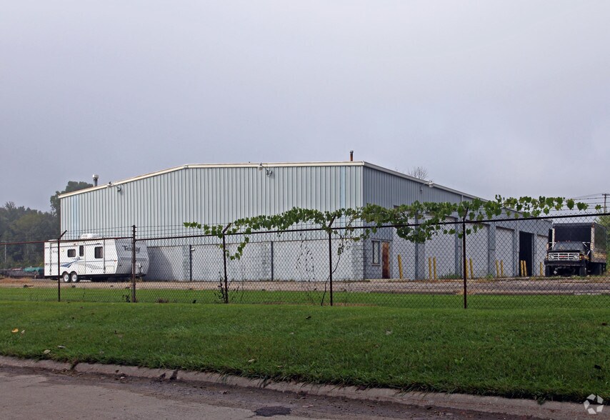 More Photos Of 6532 Beverly Plz, Romulus Service For Sale