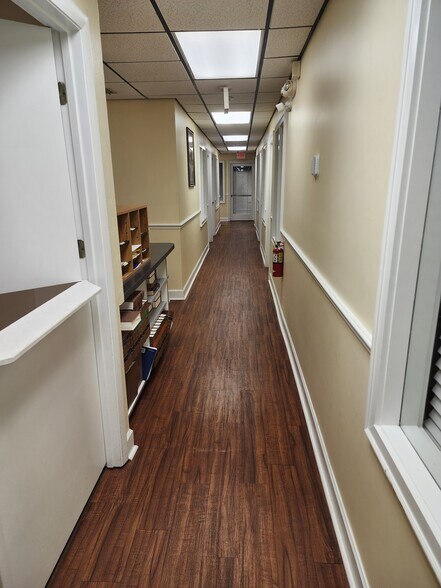 More Photos Of 309 NE 1st St, Gainesville Office For Lease