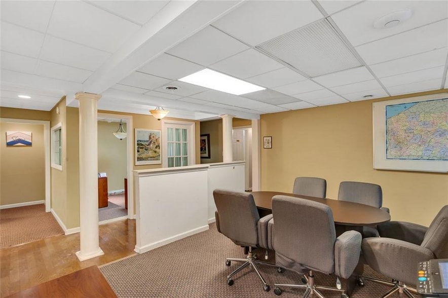 More Photos Of 1108 Ohio River Blvd, Sewickley Office For Sale