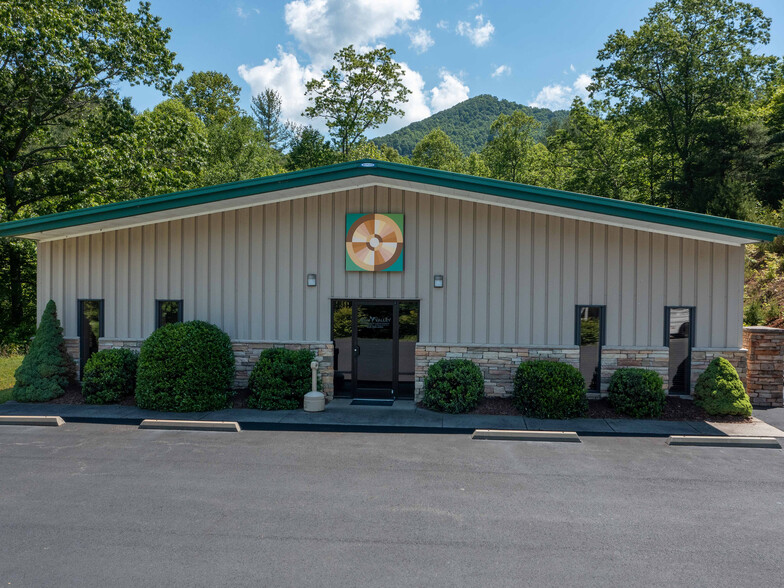 Primary Photo Of 6573 NC 226 Rd, Spruce Pine Office For Sale