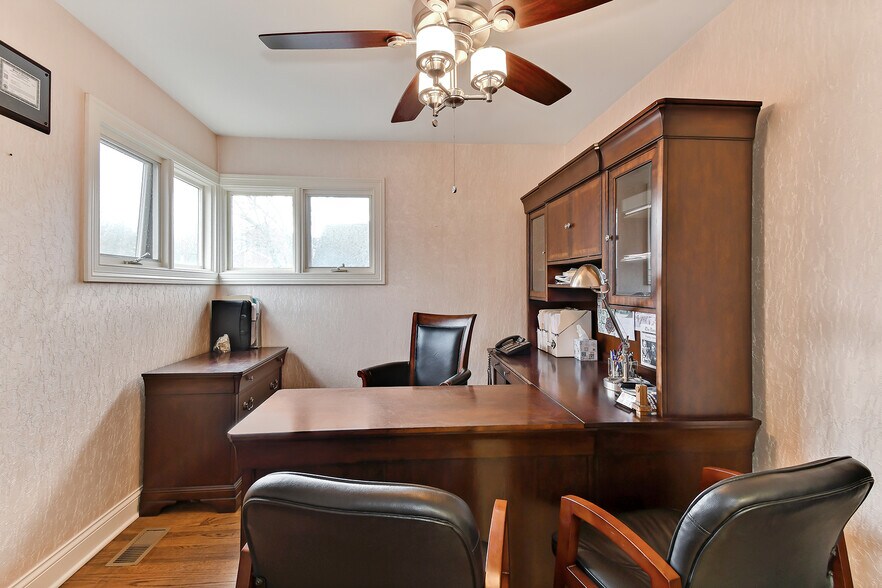 More Photos Of 103 E Ogden Ave, Clarendon Hills Office For Sale