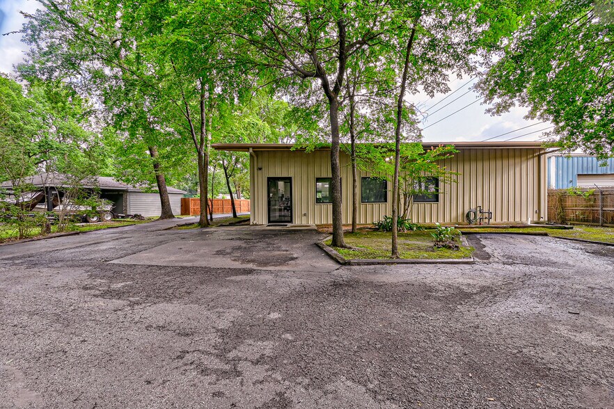 More Photos Of 122 Heatherwood Dr, Spring Loft Creative Space For Lease