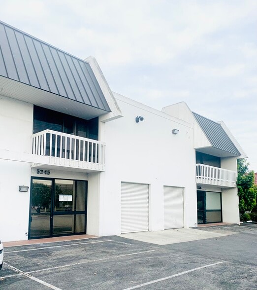 More Photos Of 5335-5355 McConnell Ave, Los Angeles Warehouse For Lease