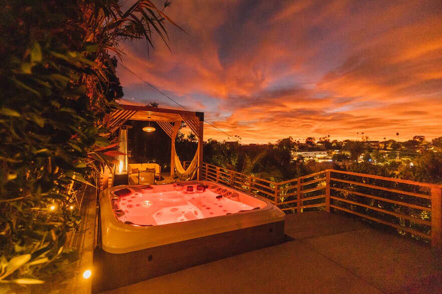 More Photos Of 1132 N Coronado St, Los Angeles Apartments For Sale