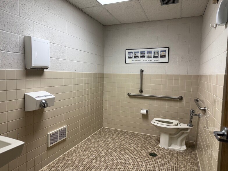 More Photos Of 1204 7th St S, Saint Cloud Office For Sale