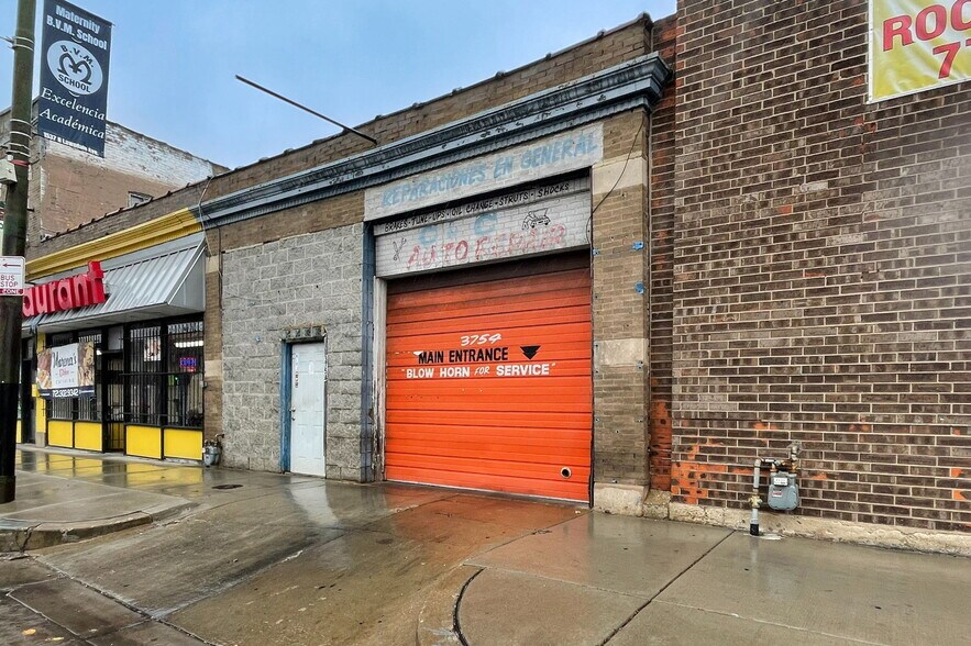 Primary Photo Of 3754 W North Ave, Chicago Auto Salvage Facility For Sale