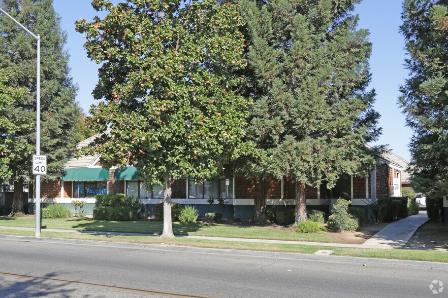 More Photos Of 7257 N Maple Ave, Fresno Business Park For Lease
