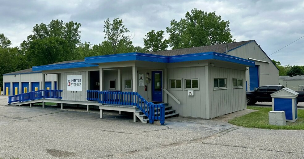 Primary Photo Of 9650 Dixie Hwy, Village of Clarkston Specialty For Lease