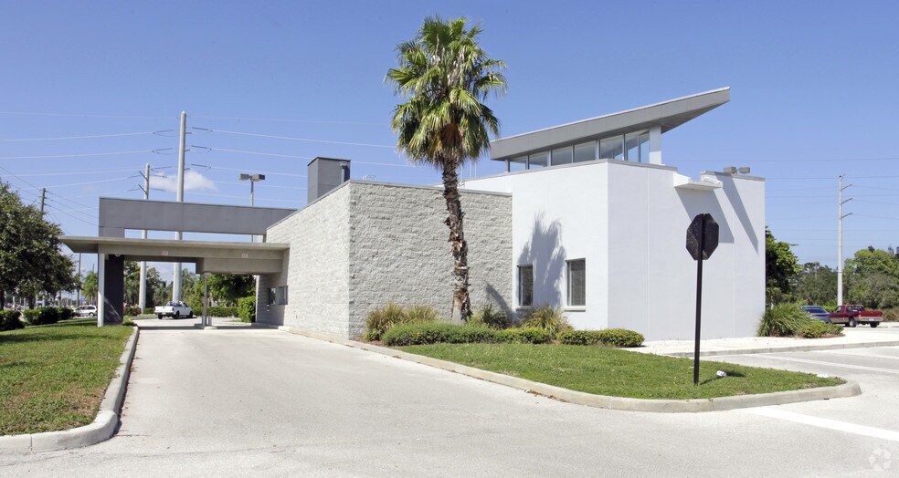 More Photos Of 10200 S US Highway 1, Port Saint Lucie General Retail For Sale