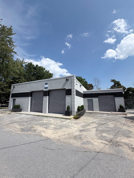 Primary Photo Of 21 Nursery Ln, Rye Warehouse For Lease