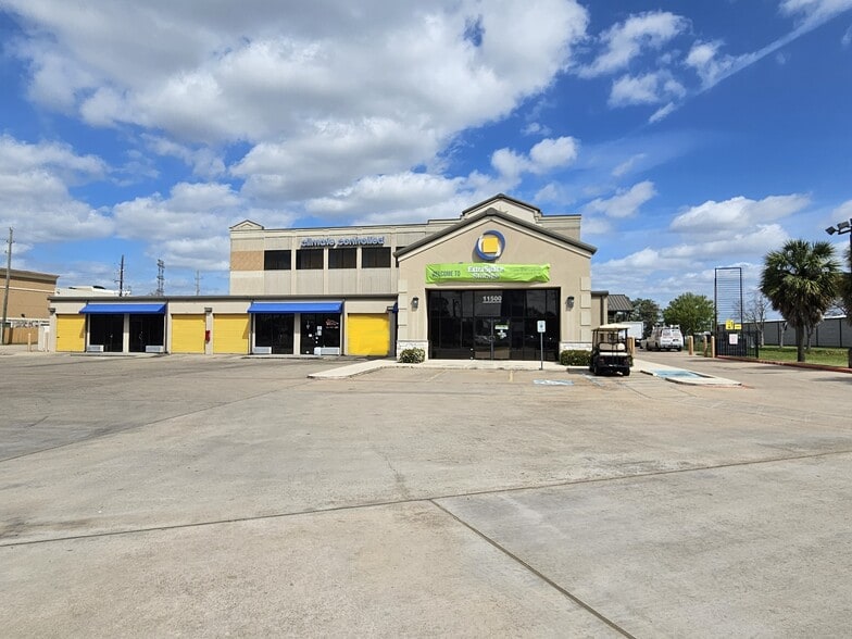 More Photos Of 11500 FM 1960 Rd W, Houston Industrial For Lease