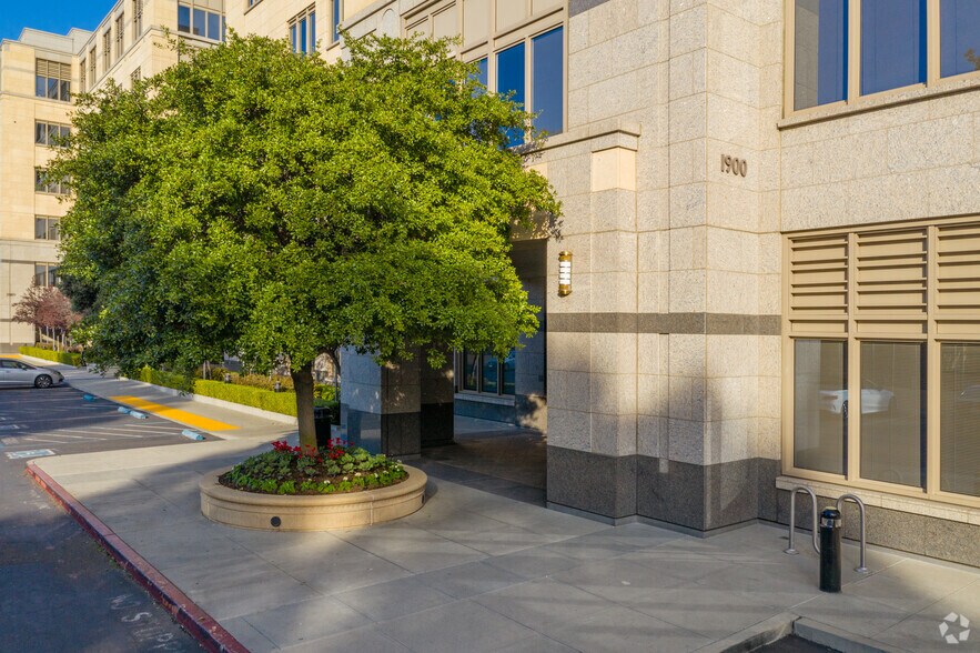 More Photos Of 1950 University Ave, East Palo Alto Unknown For Lease