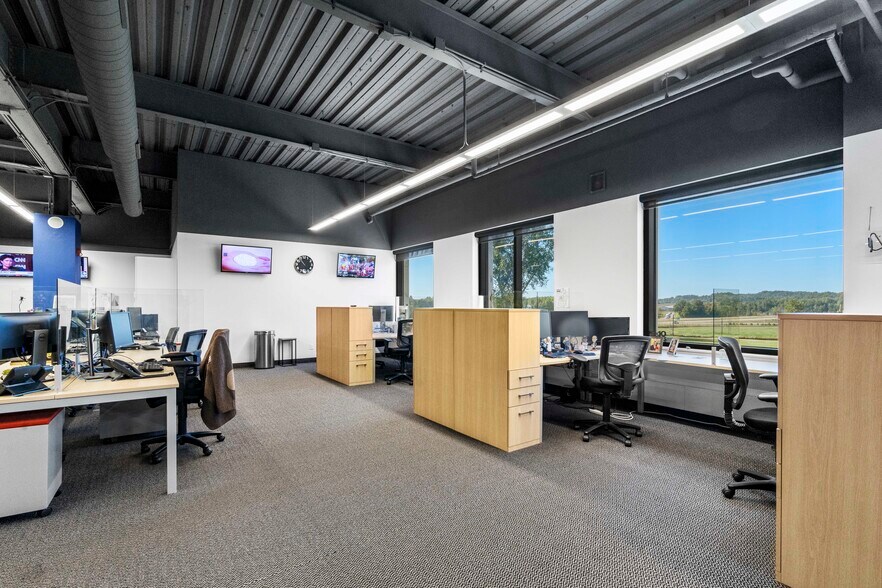 More Photos Of 1 Broadcast Way, Cadillac Medical For Sale