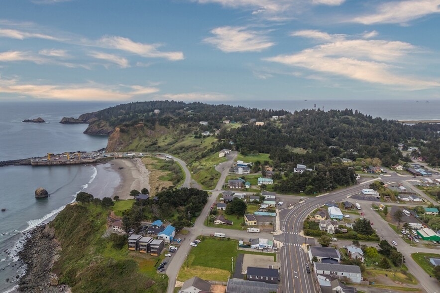 More Photos Of 259 6th St, Port Orford Restaurant For Sale