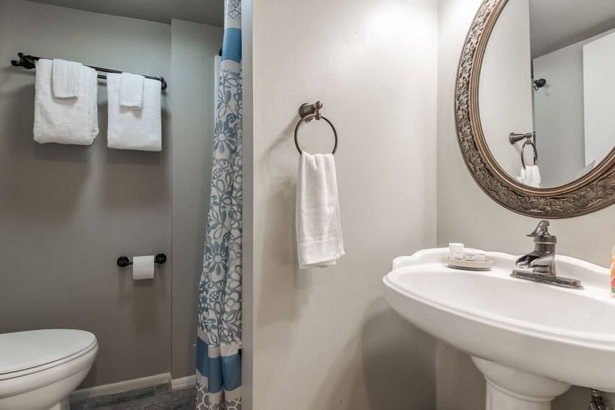 More Photos Of 514 W Austin St, Fredericksburg Specialty For Sale