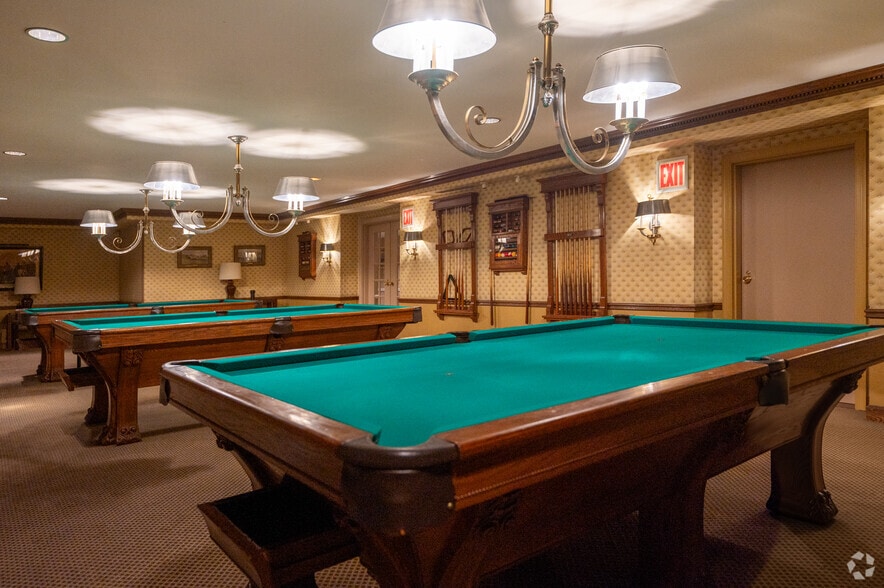 More Photos Of 353 W 56th St, New York Apartments For Sale