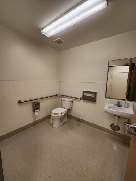More Photos Of 4725-4737 Mangels Blvd, Fairfield Light Distribution For Sale