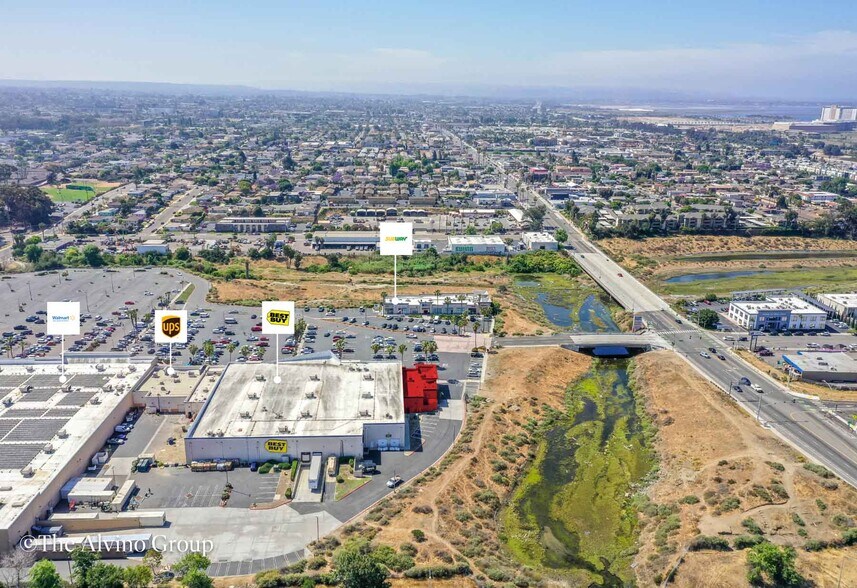 More Photos Of 55-57 N Broadway, Chula Vista Freestanding For Sale