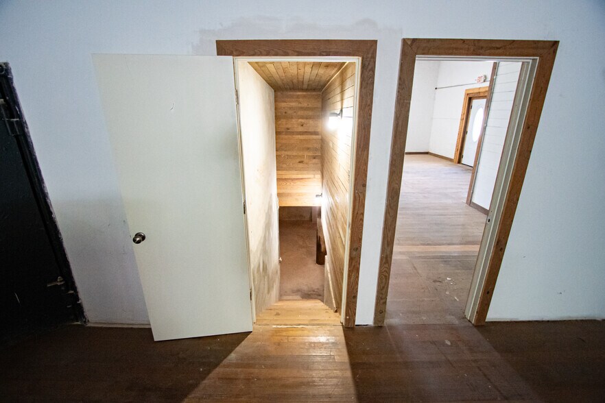 More Photos Of 222 E Main St, Walhalla General Retail For Sale