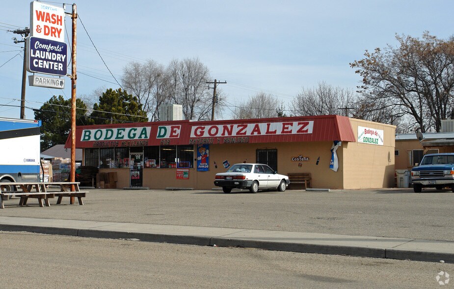 More Photos Of 708 N 5th Ave, Caldwell Convenience Store For Sale