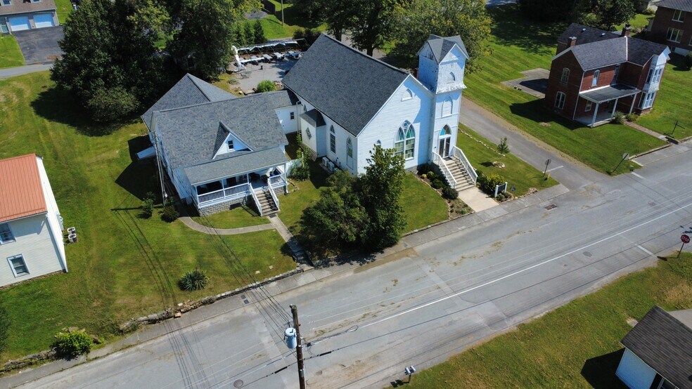 Primary Photo Of 502 Pennlyn Ave, Cumberland Gap Specialty For Sale