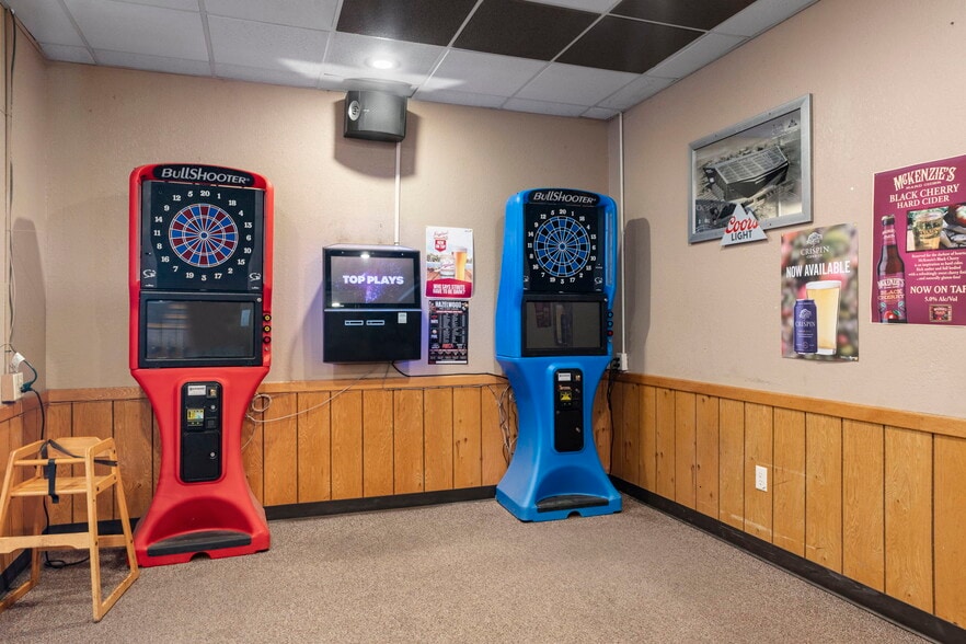 More Photos Of 118 Railroad Ave NE, Mora General Retail For Sale