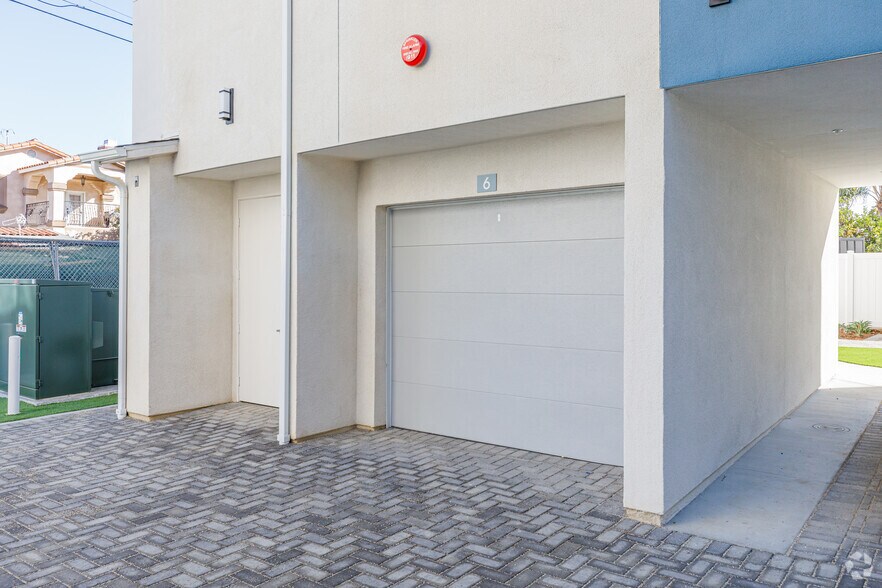 More Photos Of 611 Highland Ave, National City Apartments For Lease