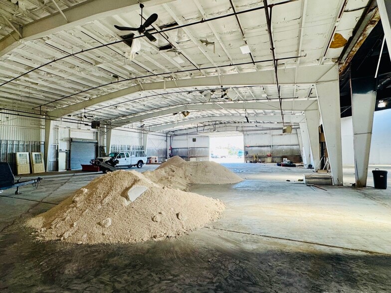 More Photos Of 3250 Old Washington Rd, Waldorf General Retail For Lease