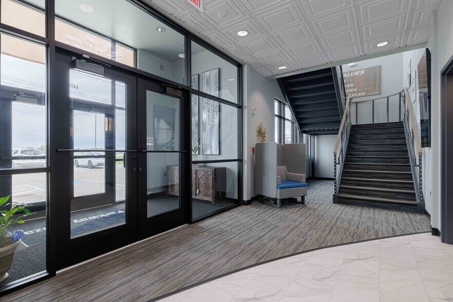 More Photos Of 4471 41st Ave, Columbus Office For Lease