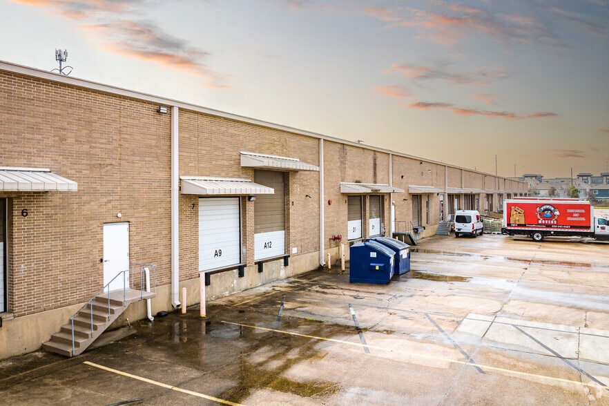 More Photos Of 1401 Greengrass Dr, Houston Warehouse For Lease