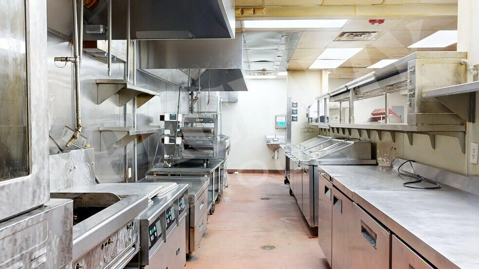 More Photos Of 1805 E Carson St, Pittsburgh Bar For Sale