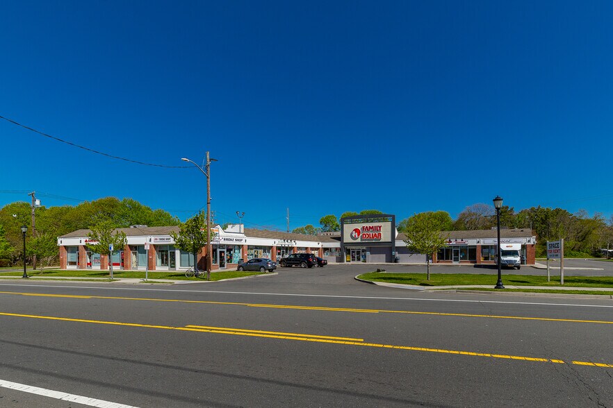 More Photos Of 1707-1735 Montauk Hwy, Bellport Village Unknown For Lease