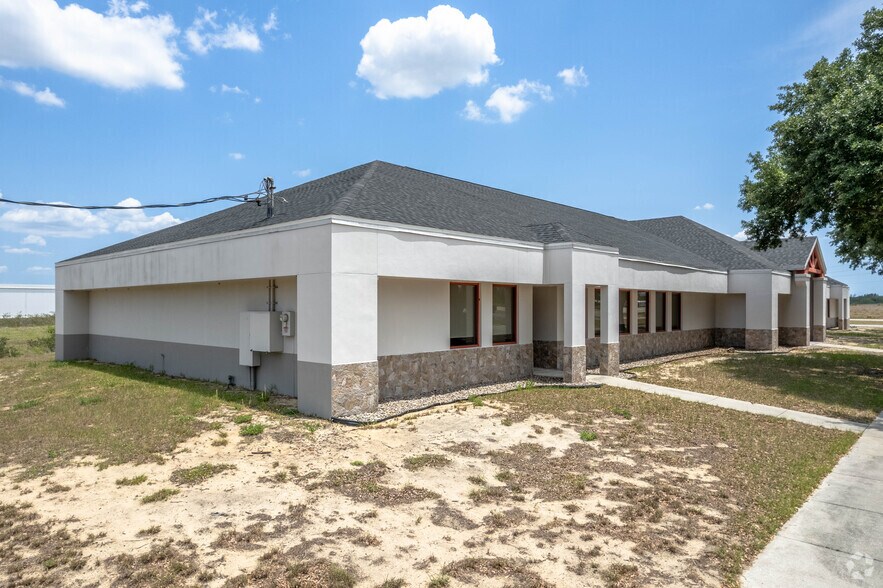 More Photos Of 1600 Sun Pure Rd, Avon Park Medical For Lease