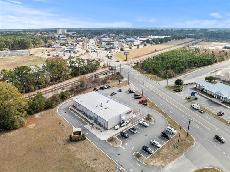 More Photos Of 211 Pamplico Hwy, Florence General Retail For Lease