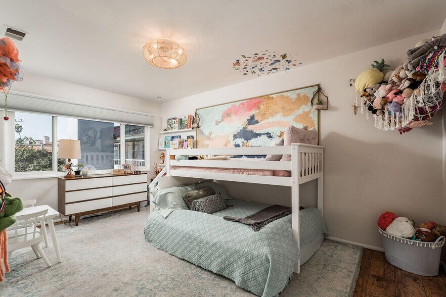 More Photos Of 440 Corona Del Mar, Santa Barbara Apartments For Sale