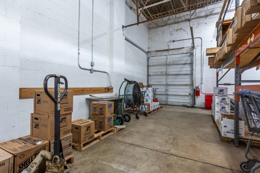 More Photos Of 5101 Crookshank Rd, Cincinnati Freestanding For Sale