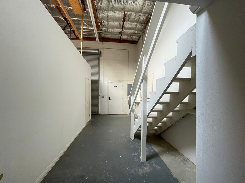 More Photos Of 77570 Springfield Ln, Palm Desert Warehouse For Sale