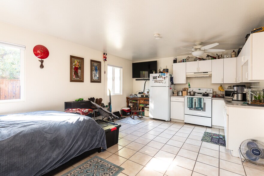 More Photos Of 811 Davis St, Santa Rosa Apartments For Sale