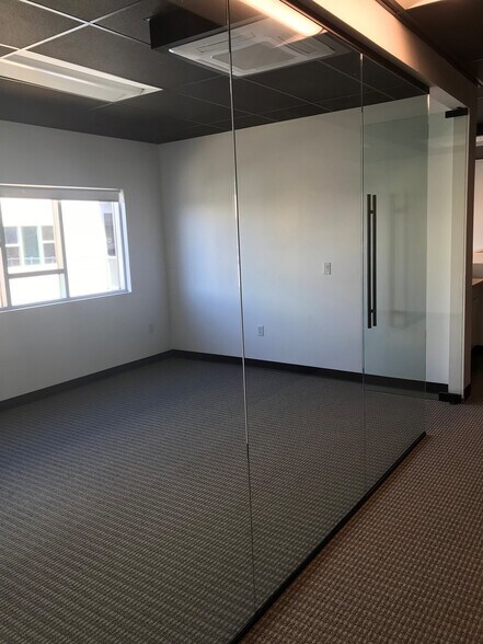 More Photos Of 37 S Water St, Henderson Office Residential For Lease